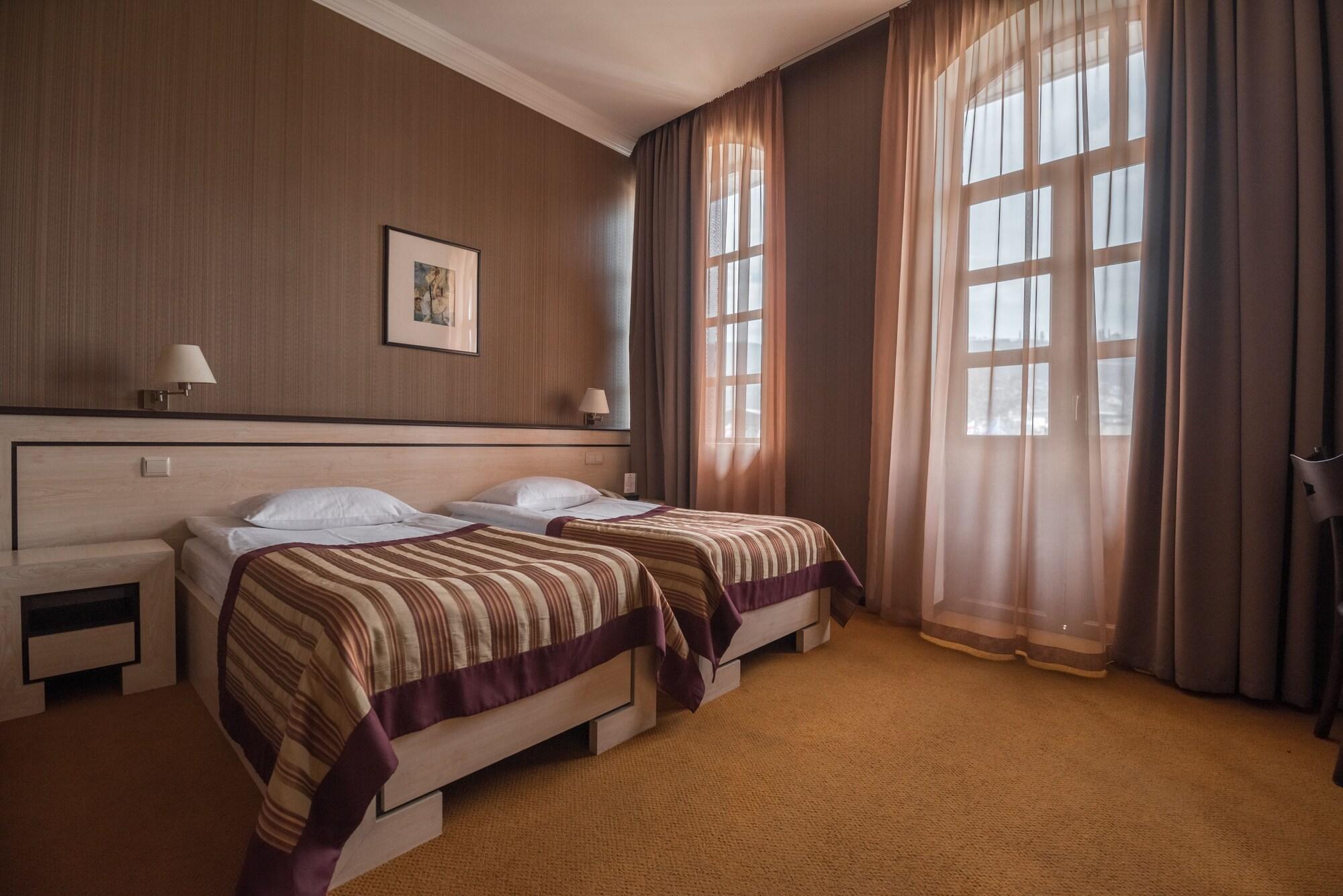 Hotel Rikhe Monika Тбилиси Экстерьер фото