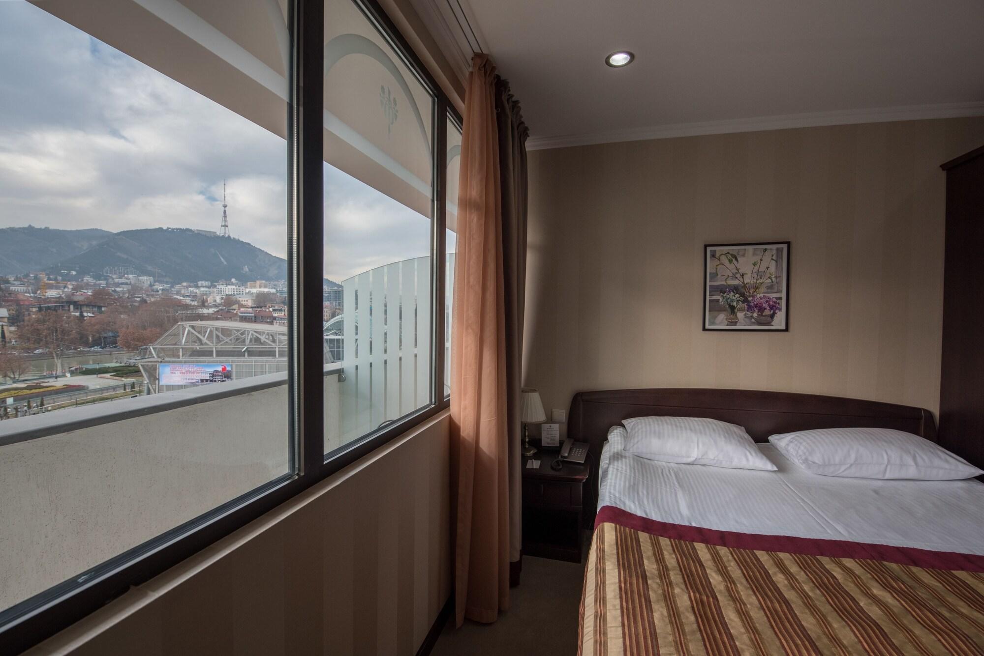Hotel Rikhe Monika Тбилиси Экстерьер фото