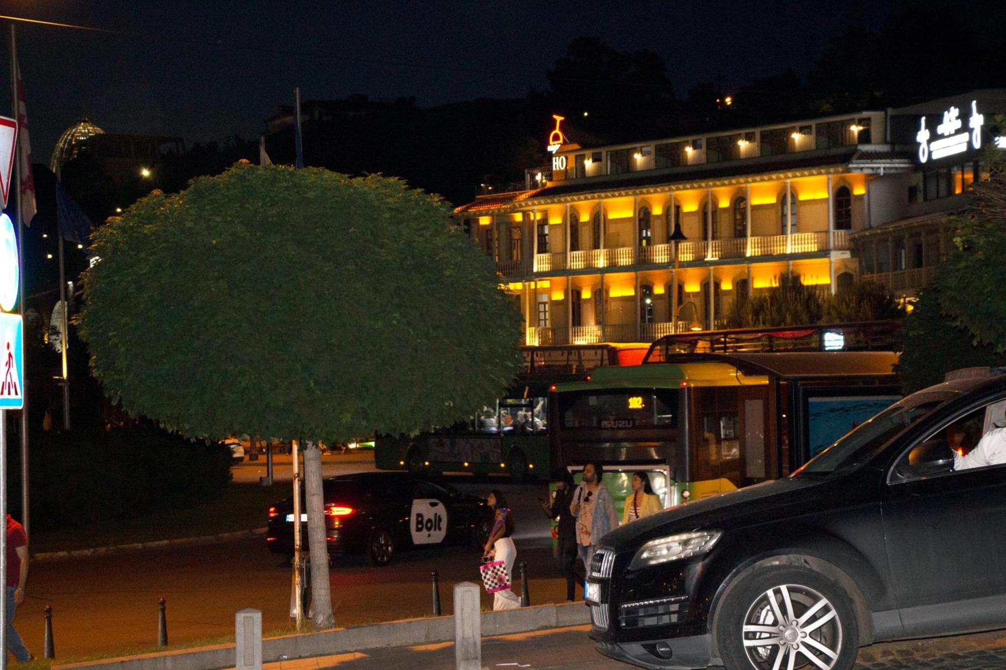 Hotel Rikhe Monika Тбилиси Экстерьер фото