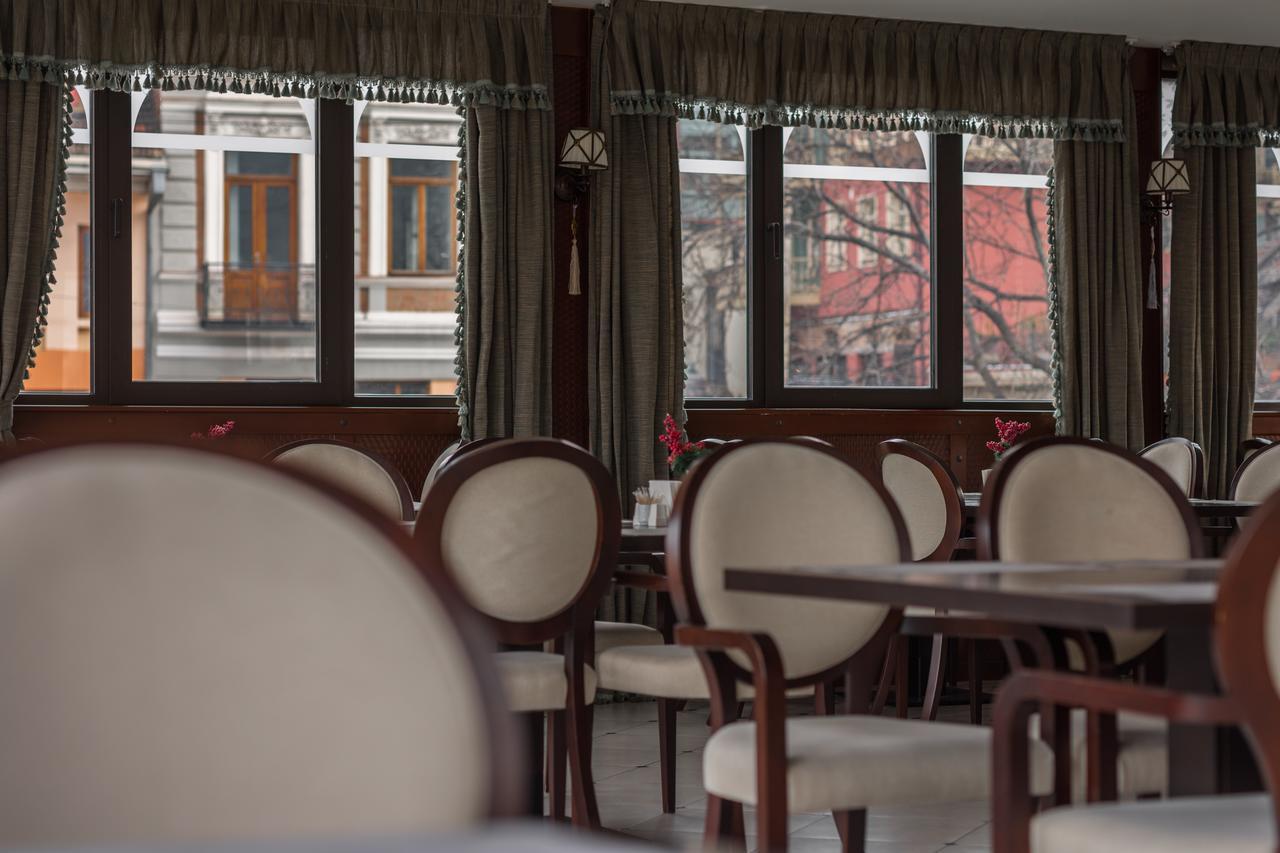 Hotel Rikhe Monika Тбилиси Экстерьер фото